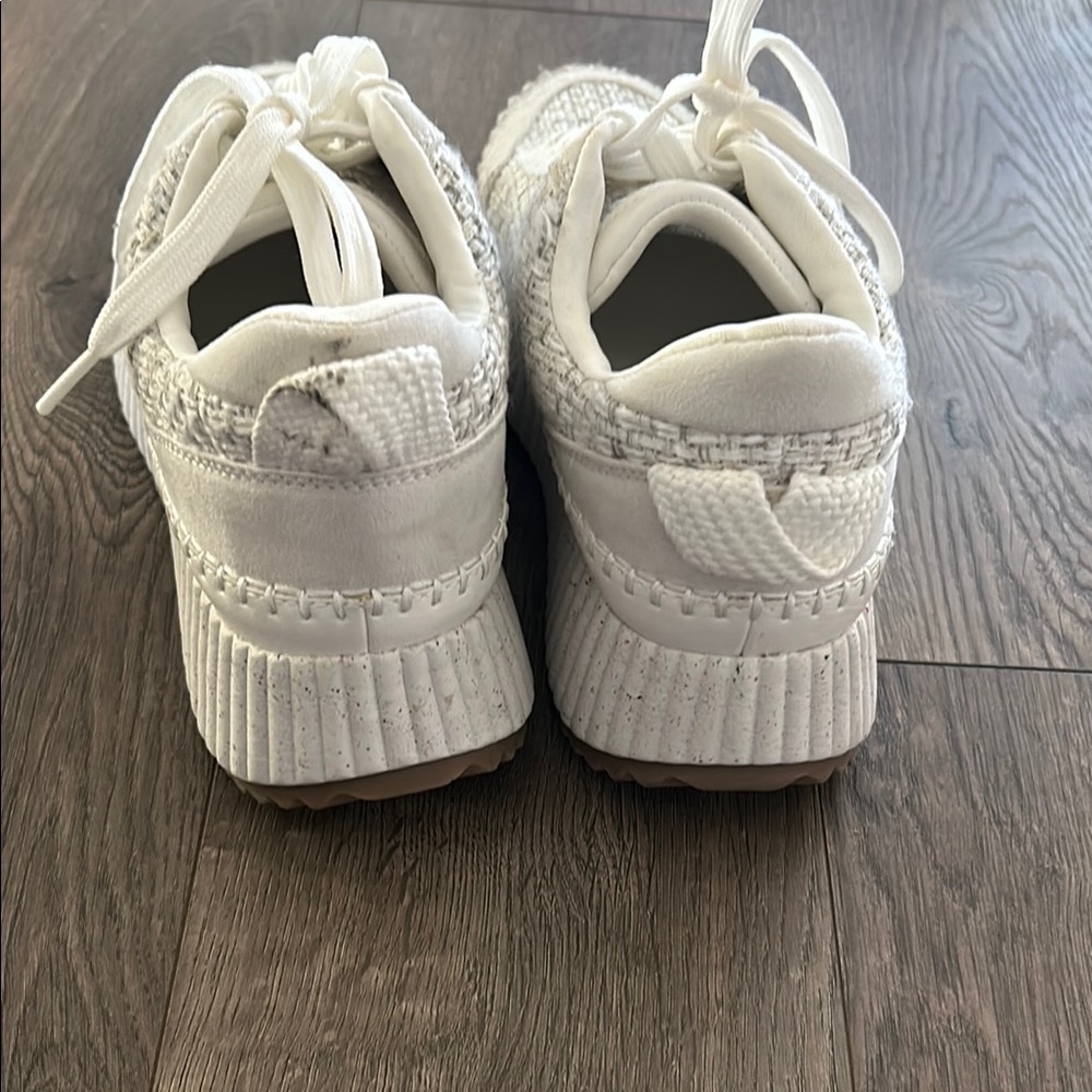 Universal Thread Platform Sneakers - Picture 3 of 3
